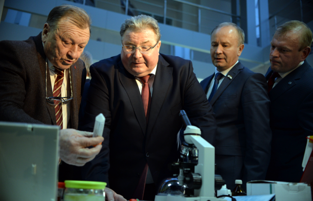 Глава РМ наградил ученых в День российской науки
